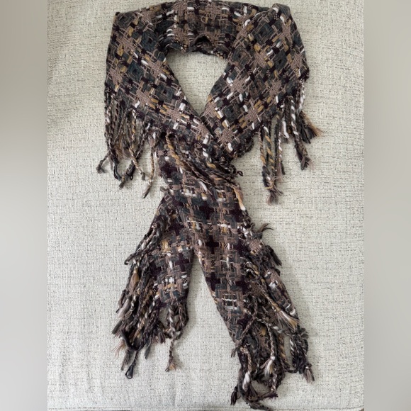 Ann Taylor Elegant Multicolor Fringed Scarf - Picture 2 of 4
